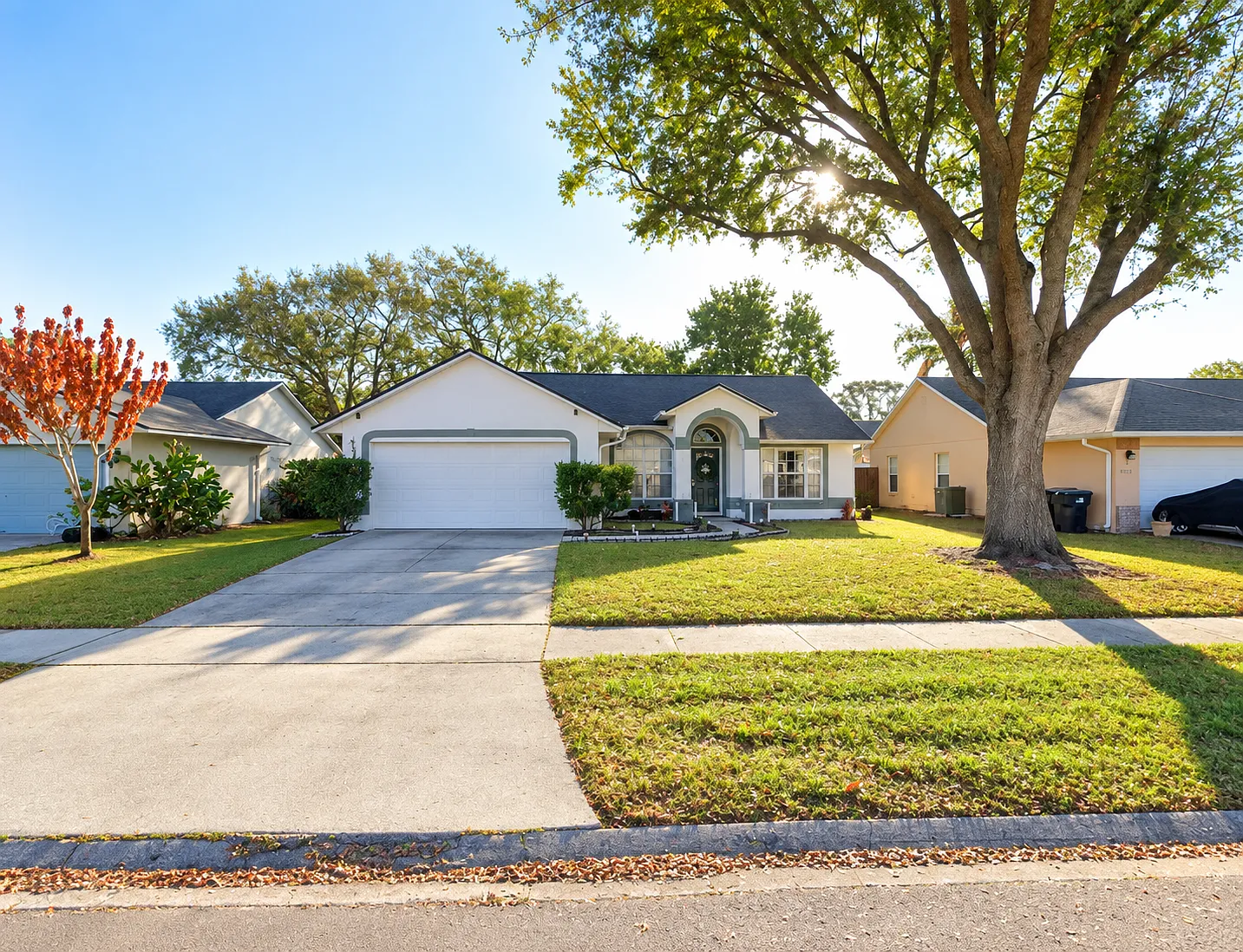3 bed, 1332 sqft, $2,285 — Photo 1