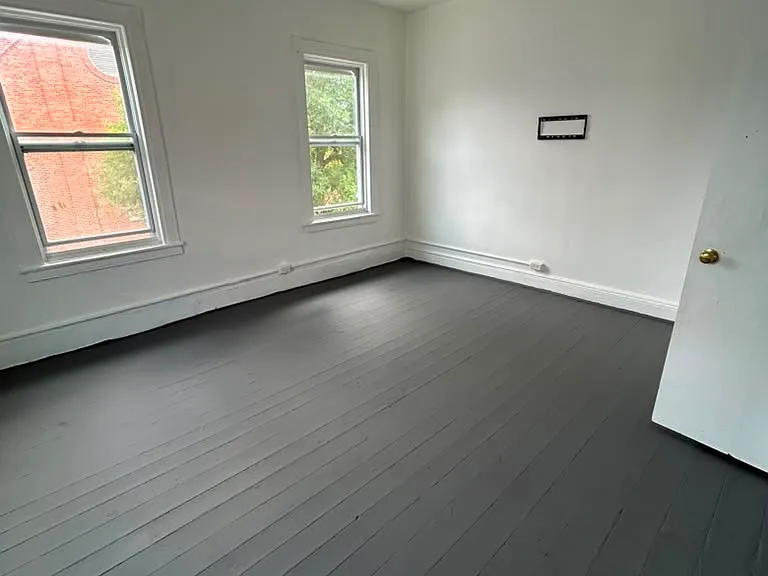148 E Washington St — Photo 6
