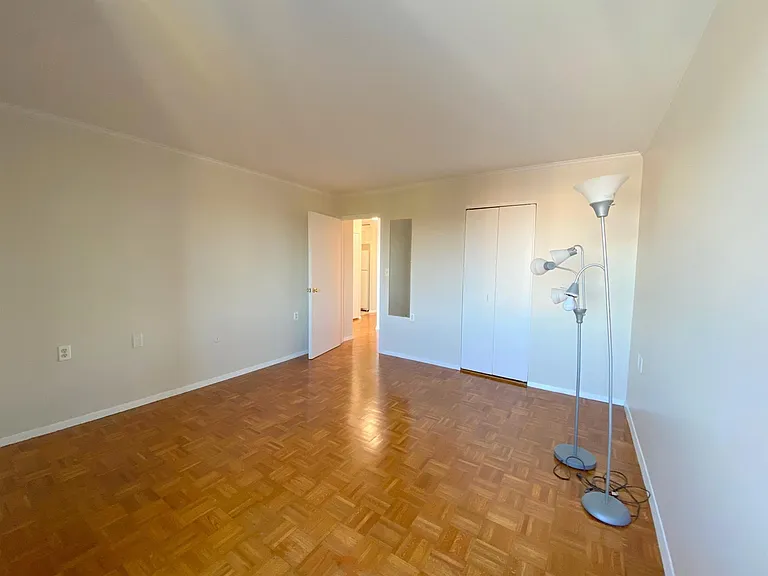 1105 Massachusetts Ave #8H — Photo 11