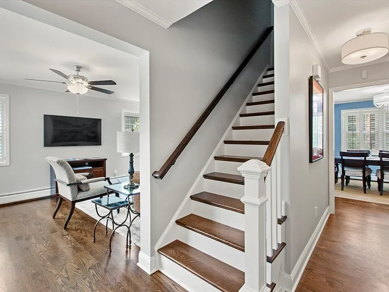 1 Patricia Ln — Photo 10