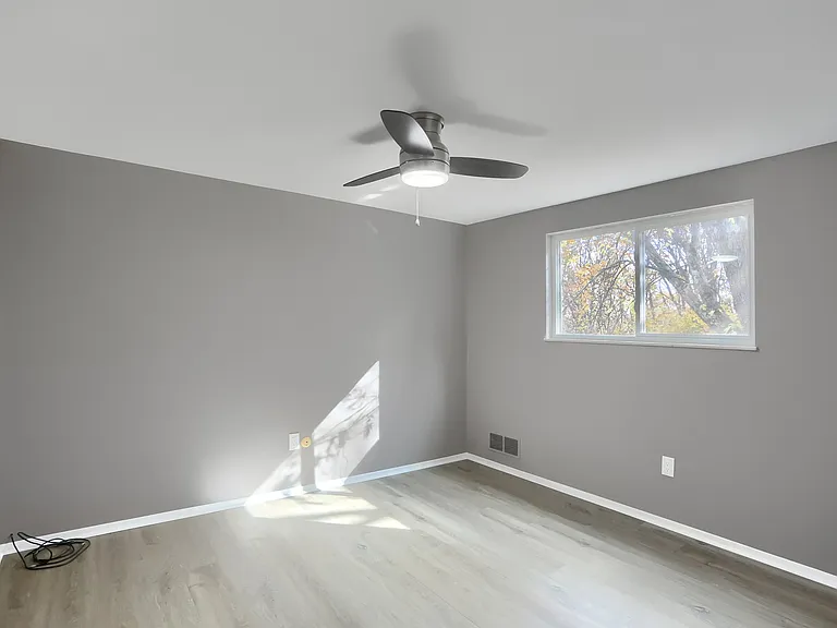 4286 Sample Ct — Photo 23