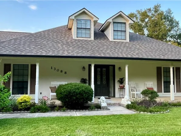 13088 Bayou Terrace Dr, Saint Amant, LA 70774