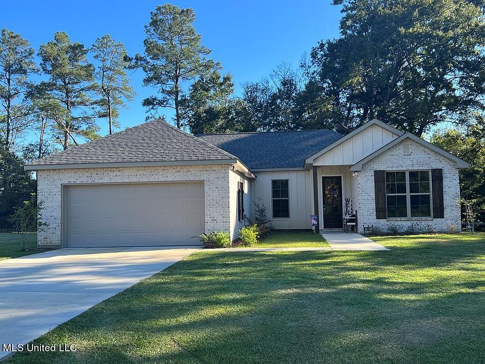 1st image of 12 Knoll Creek Dr