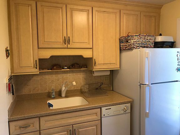 5th image of 685 12th Ave S #685