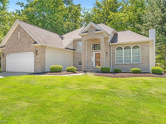 2nd image of 1179 Vineyard Dr