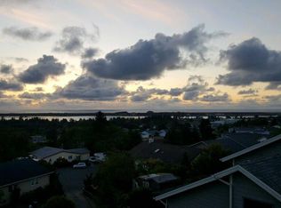 860 Prefontaine Dr, Coos Bay, OR