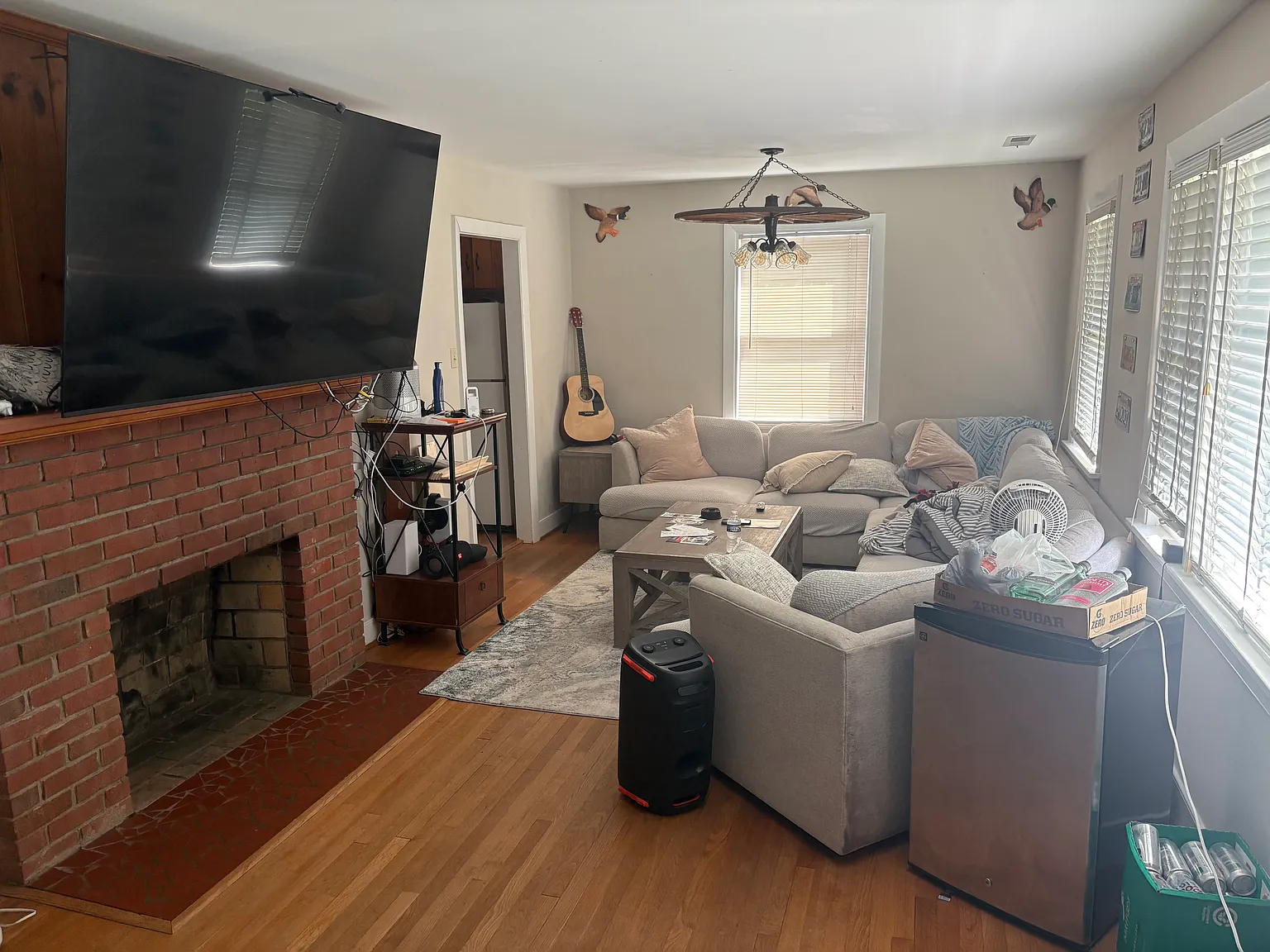3 bed, 1098 sqft, $800 — Photo 3