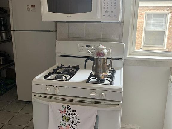 4th image of 8146 Knox Ave APT 3
