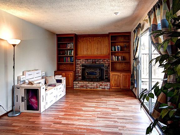 4th image of 699 Alamo Dr