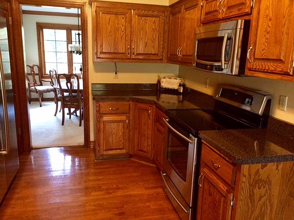 5th image of 18590 Saint Andrew Ln