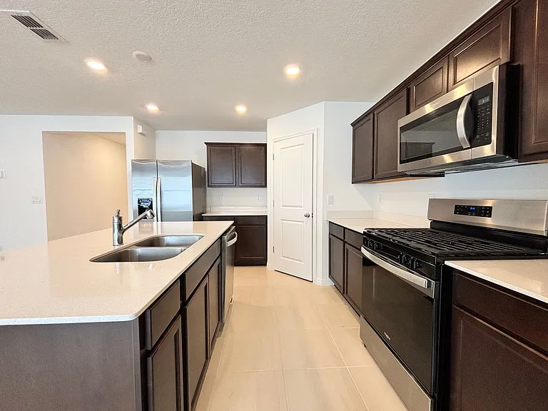 5597 Bullseye Cir — Photo 15
