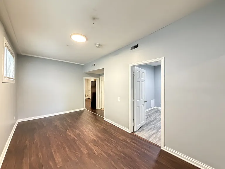 3511 W Dickens Ave #1 — Photo 7