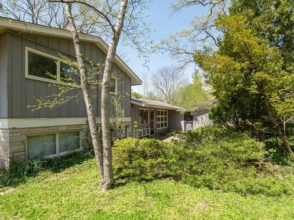 1867 Spruce Ave, Highland Park, IL 60035