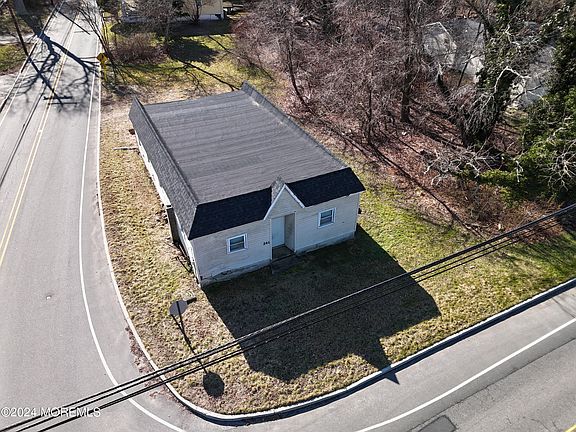 3rd image of 241 Oates Drive
