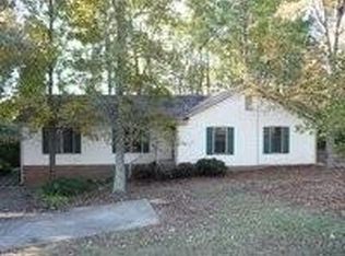 440 Creekway Dr, Fuquay Varina, NC 27526