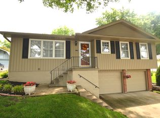 3905 S Berry Ln, Independence, MO 64055