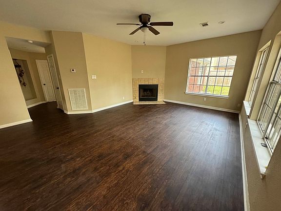 4th image of 7723 Thorncreek Way