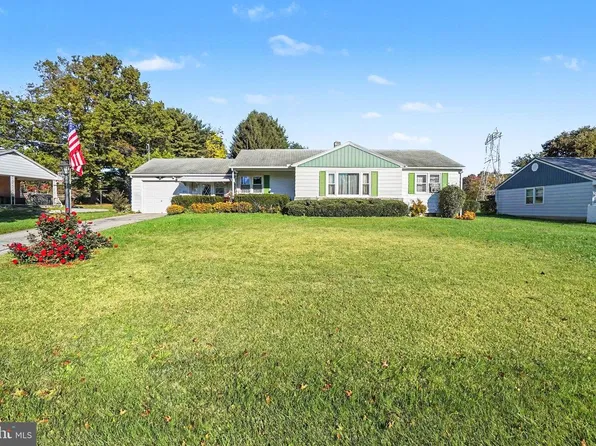 22 South Rd, Dauphin, PA 17018