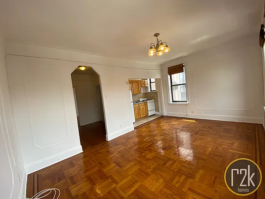 Rented by Realty 2000 Corp | media 13