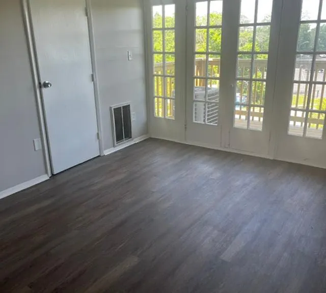 564 Glenwood Ave #33 — Photo 3