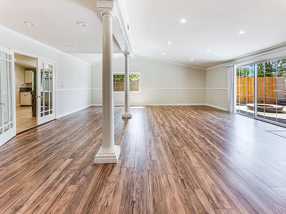 4th image of 20867 Miranda St