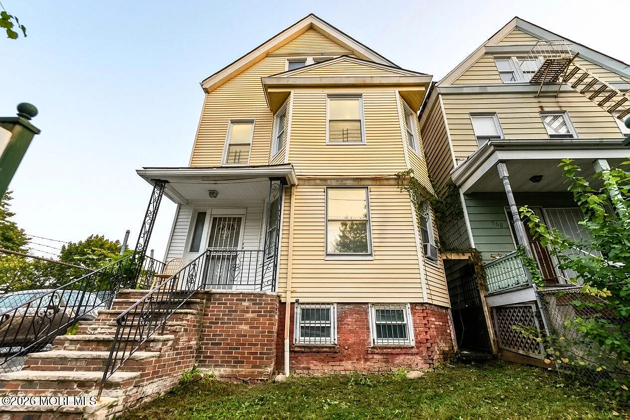 148 Fairmount Ave — Photo 1