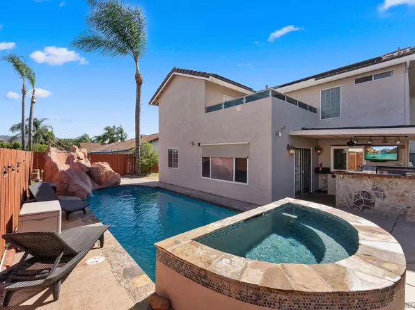 10253 Paseo Park Dr, Lakeside, CA 92040