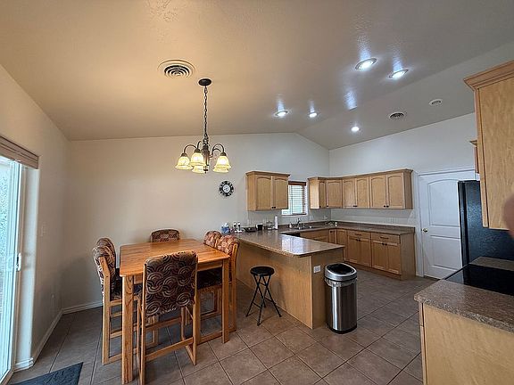 5th image of 719 San Miguel