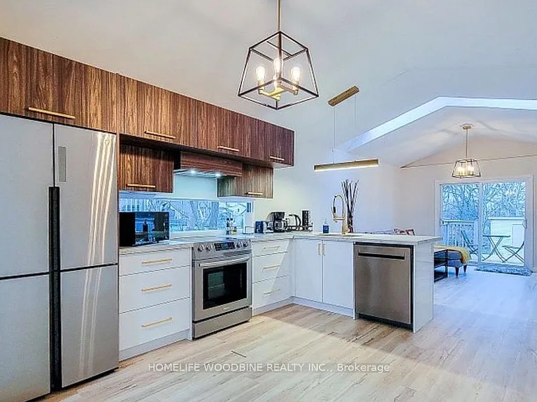 5759 Robinson St — Photo 3