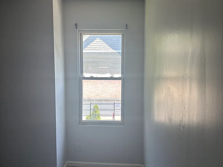 80 Brewster St #2 — Photo 17