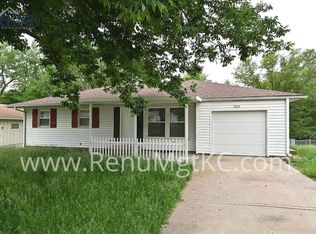 3216 S Englewood Ter, Independence, MO 64052