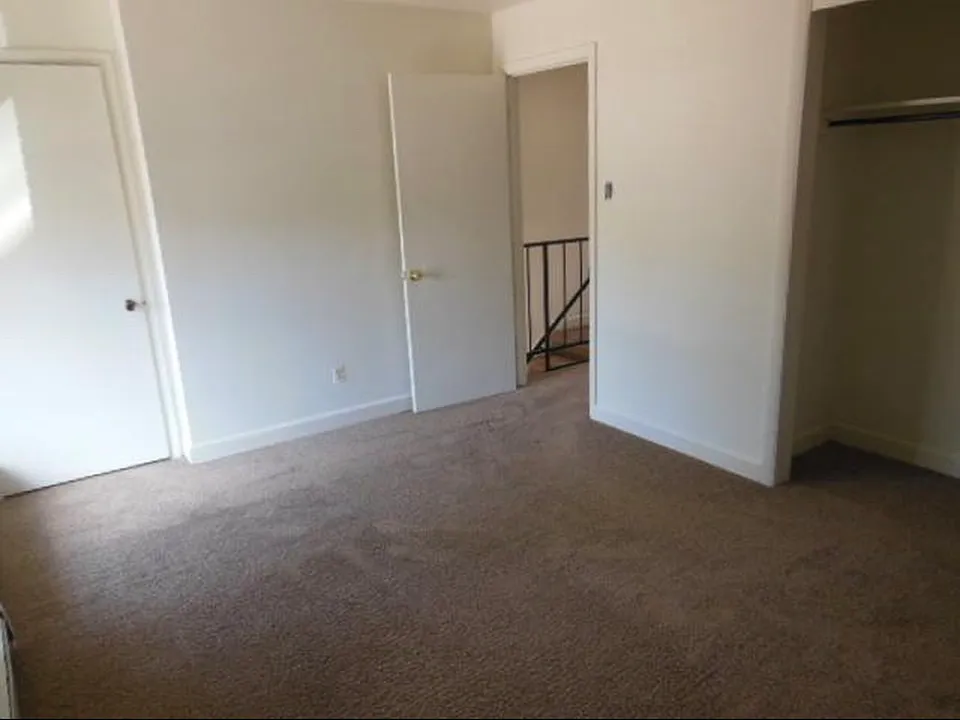 1812 Canyon Blvd #3C