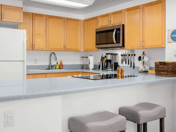 2124 Awihi Pl APT 204, Kihei, HI 96753