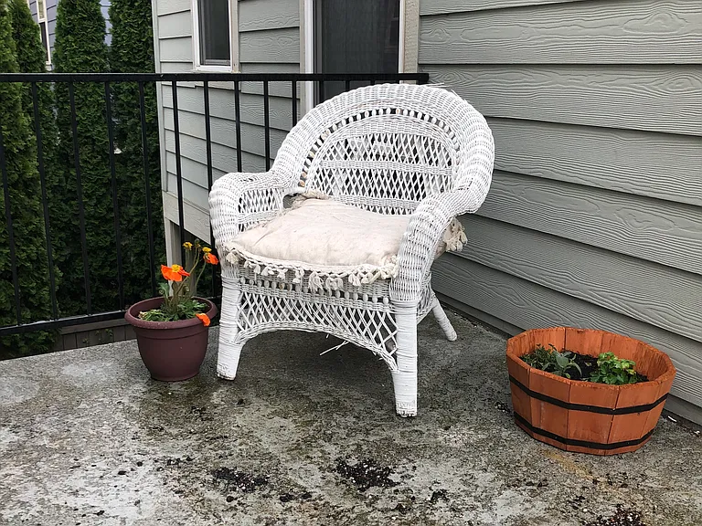 486 Clinton St — Photo 10