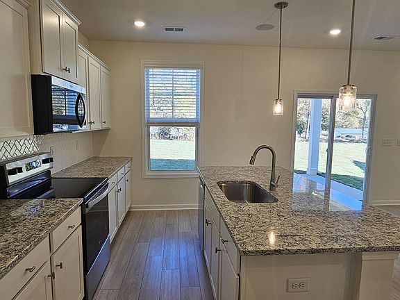 3rd image of 413 Barbican Pl Lot 18