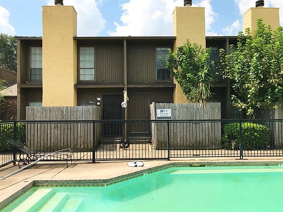 3rd image of 9550 Deering Dr APT 103