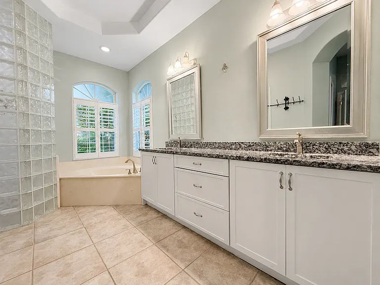 4625 Sweetmeadow Cir — Photo 29