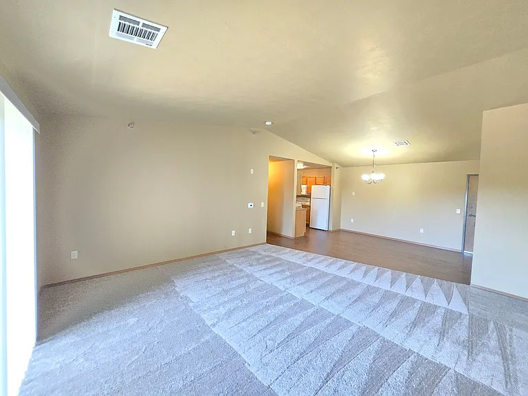 Sunrise Ii Apartments — Photo 7