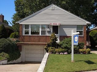 15133 Willets Point Blvd, Flushing, NY 11357