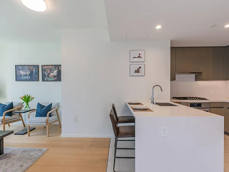 889 Francisco St #802 — Photo 10