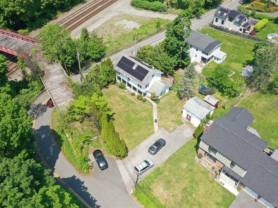 1st image of 26 Crugers Avenue