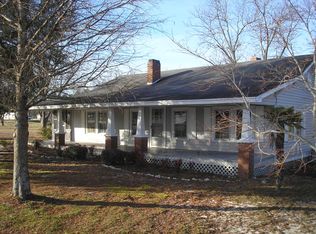 1213 Priceville Rd, Gilbert, SC 29054