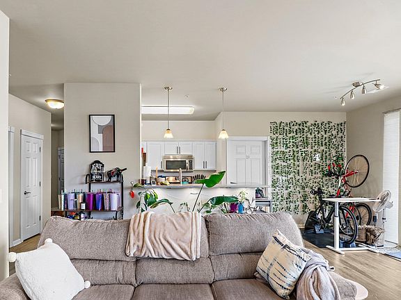 2nd image of 5192 Sassafras Dr #110