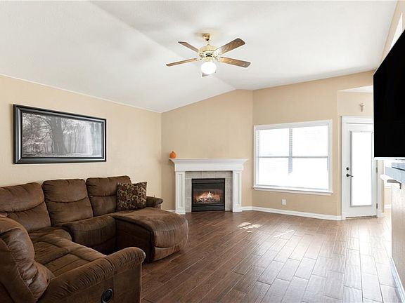 2nd image of 226 Estate Dr