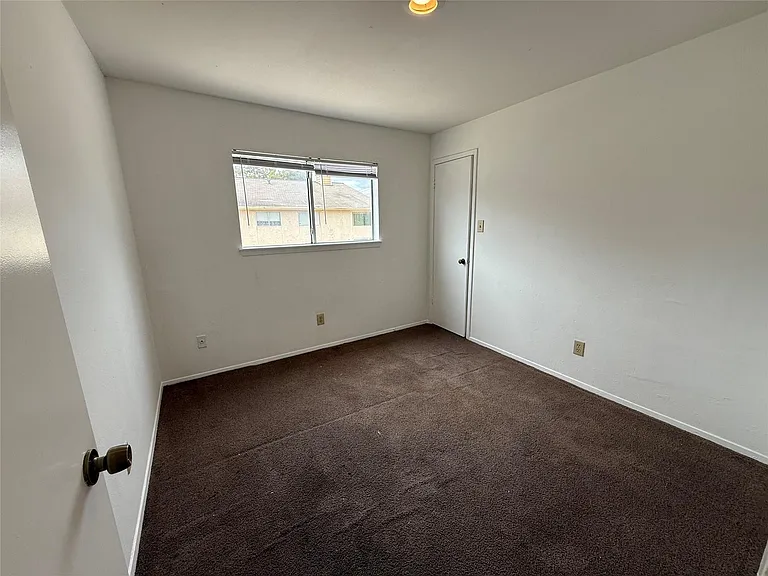 8048 Sands Point Dr #D — Photo 8