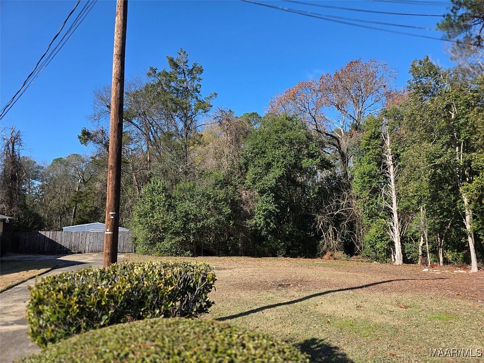 2nd image of 229 Cresthaven Ct