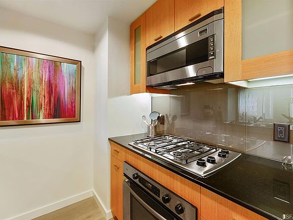 5th image of 355 1st St Unit 803