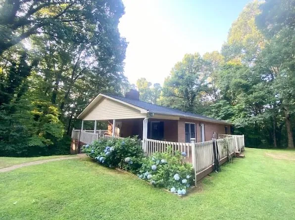 311 Shepherd Ct, Taylorsville, NC 28681