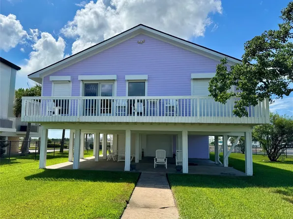 9920 Airways Ln, Galveston, TX 77554