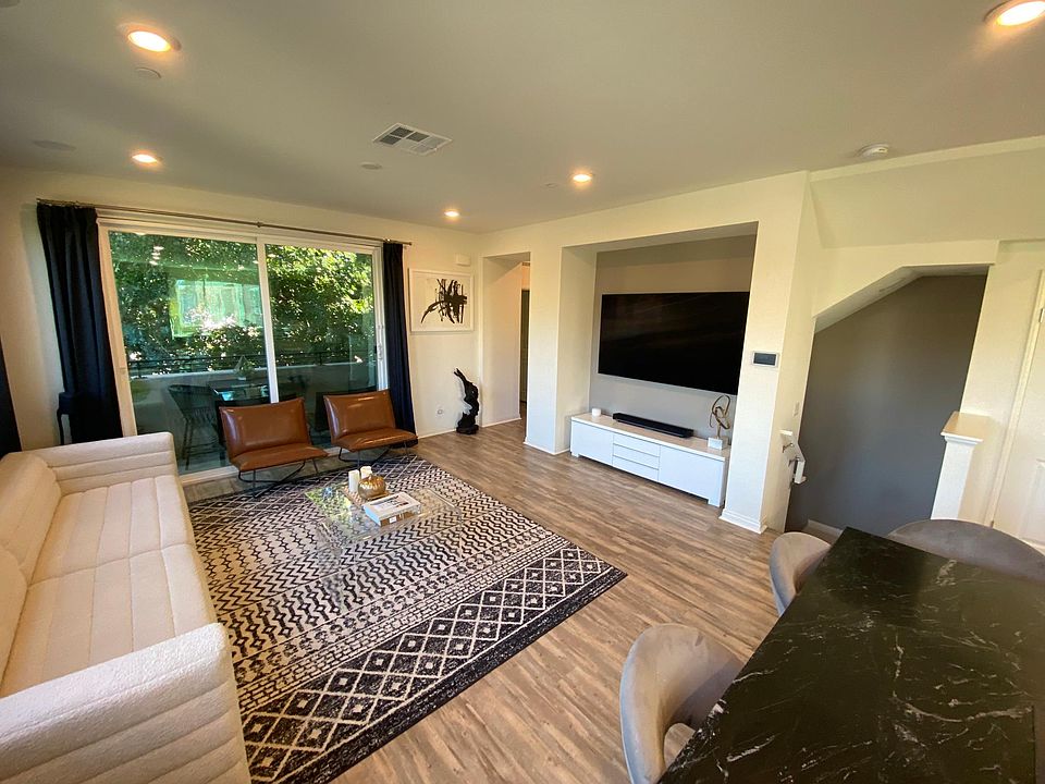 1st image of 8364 N Canby Ave